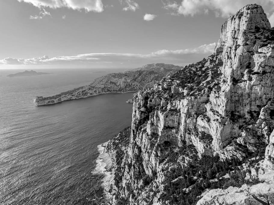 Studio Calanques Pres Du Vieux Port Marselha Exterior foto